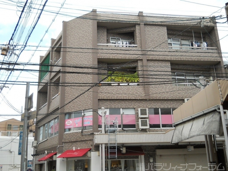 外観1_3パラロゴ入り